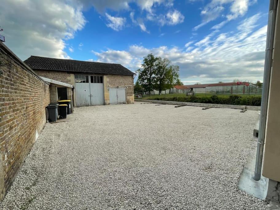 "Le Chaleureux" Appartement Pour 4 Personnes Isles-sur-Suippe Екстер'єр фото